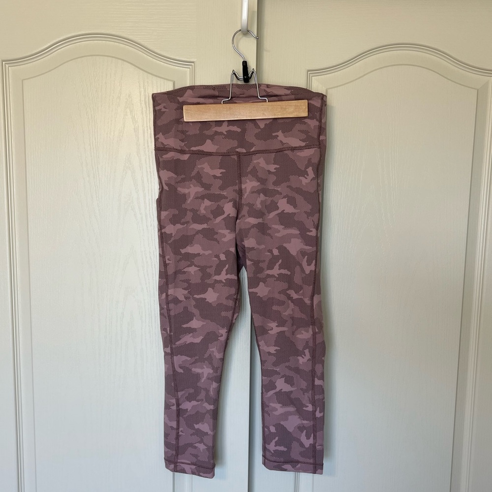 Athleta - Ultimate Stash Pocket Camo Capri